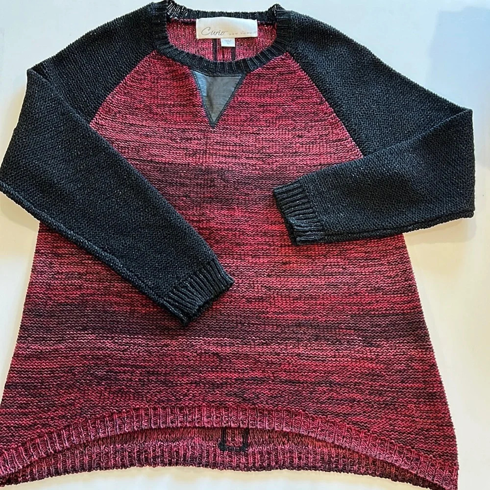 Curio - red/cranberry knit, faux leather sweater, L‎